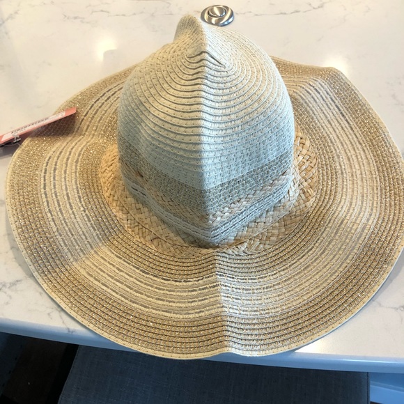 Cute Floppy Hat - Picture 6 of 6